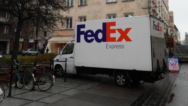 leil.de/di/pics/fedex_express_lkw_warschau.jpg