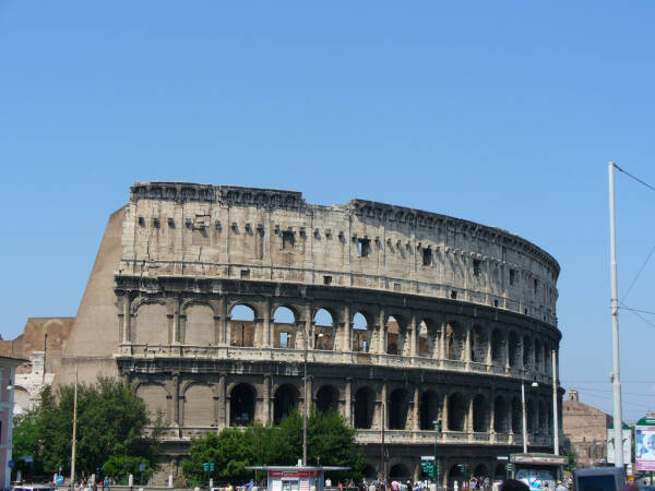 leil.de/di/pics/kolosseum_rom_2011.jpg
