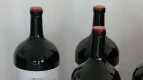 große Weinflaschen