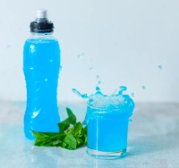 isotonisches Erfrischungsgetränk blau