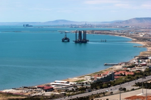 Ölplattform Kasposche Meer