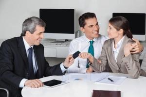 Austausch einer Visitenkarte